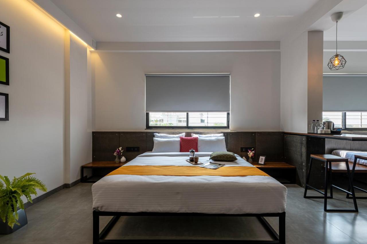 The Cult Stay Solapur Bagian luar foto